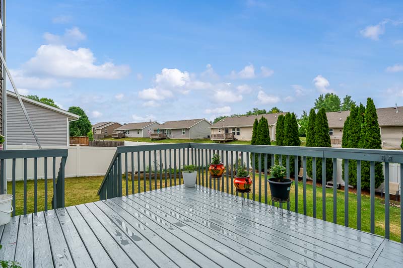 2957Vaugndale-11