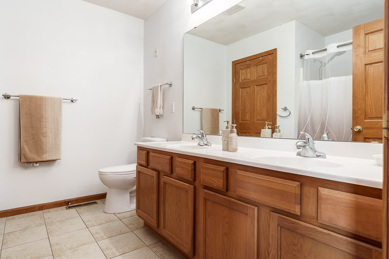 2957Vaugndale-35