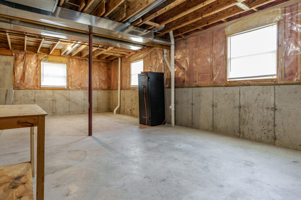 1142UniversityPkwy-53