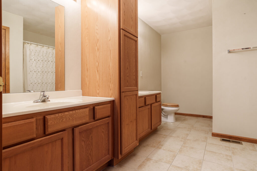 2987Vaughndale-38