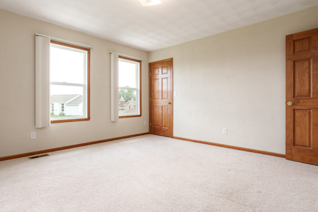 2987Vaughndale-44