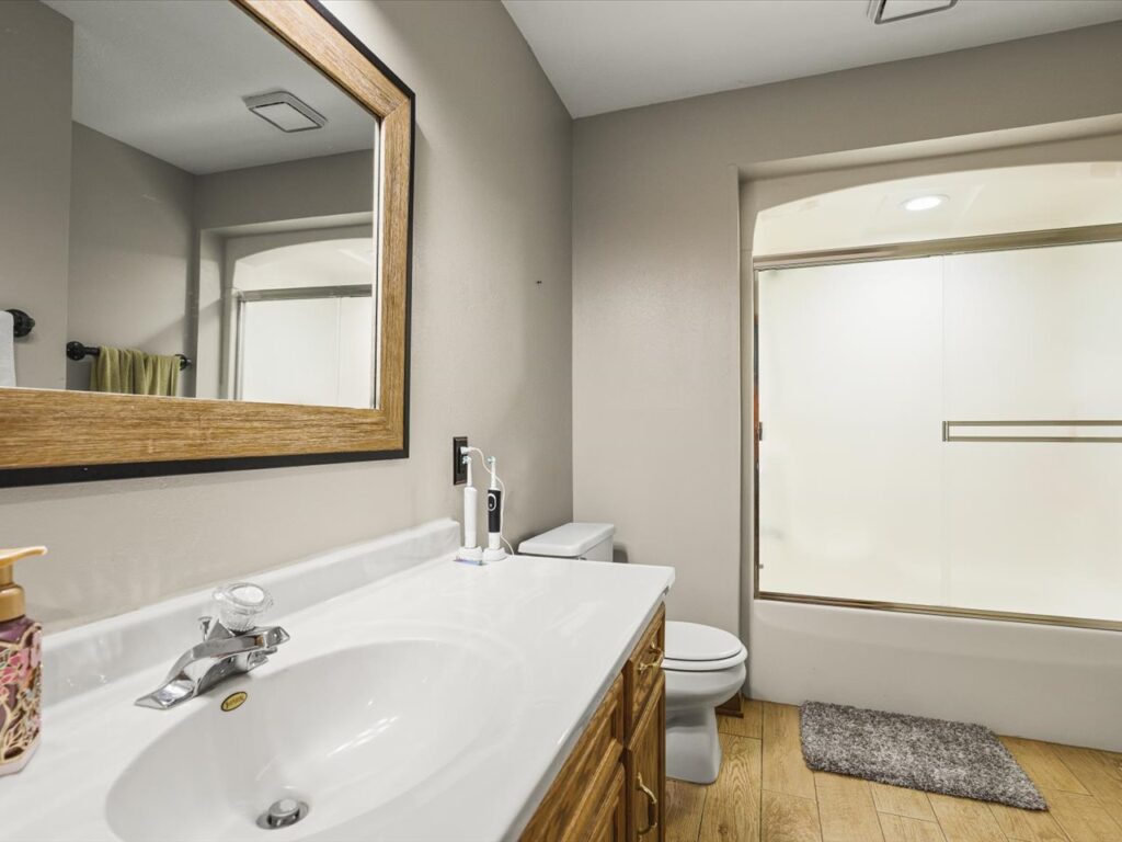41-337A5682